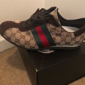 Men authentic Gucci Shoes